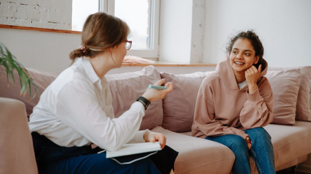 論理学者(INTP)あるある|恋愛・仕事・人間関係・メンタルの“共感が止まらない特徴”を徹底解説