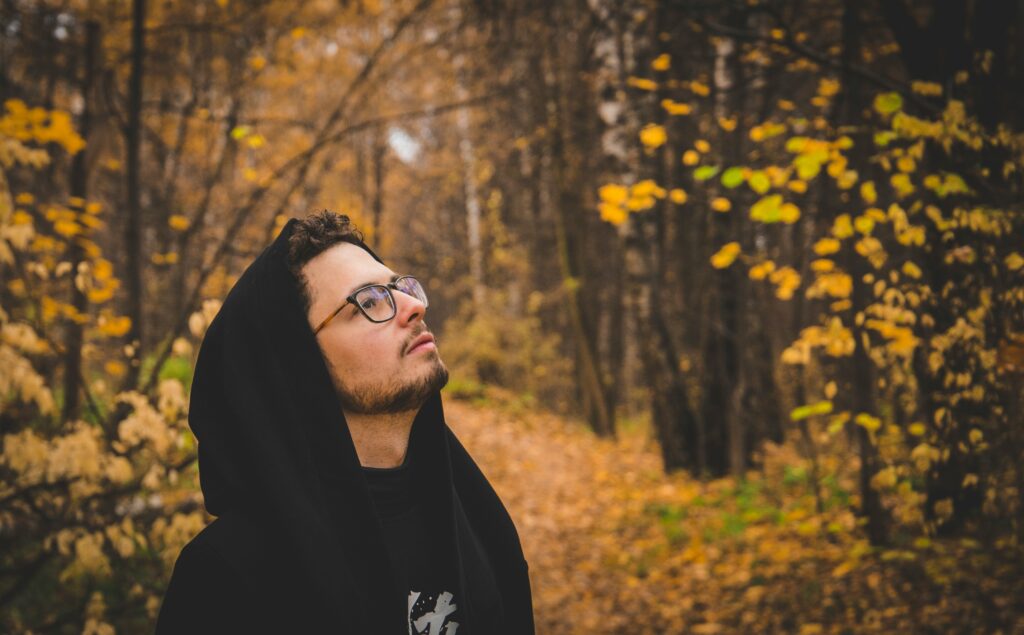 フリーランスの厳しい現実をどう乗り越える？案件獲得の悩みから解放され、強みを最大化する解決策とは