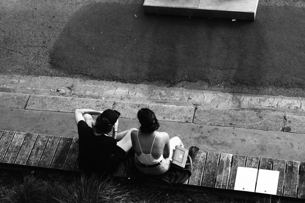 決定的な脈ありサインを見逃さない！コミュニケーションの壁を越えて理想の恋を掴むコツ